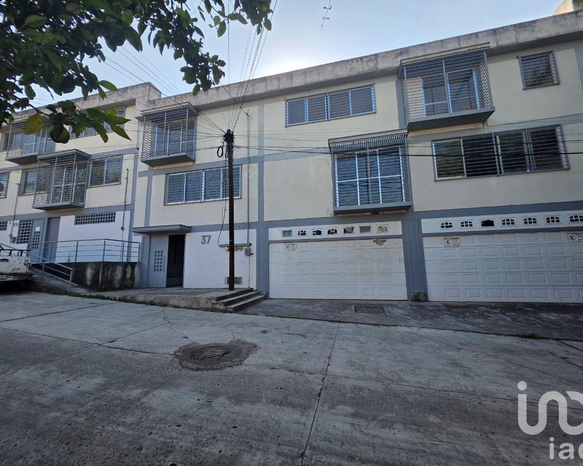 Building for Rent, Rafael Lucio Neighborhood, Xalapa, Ver.