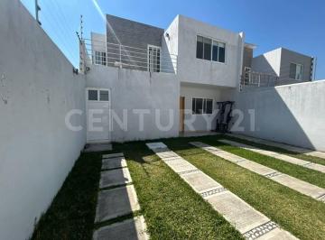 Casa · 179m² · 4 Recámaras · 3 Estacionamientos · Venta de Casa en Ahuatepec, Privada de 7 Propiedades, Norte de Cuernavaca