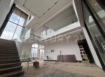 Casa · 1240m² · 5 Recámaras · 4 Estacionamientos · Casa en Venta en Sierra Alta, Monterrey, Nl