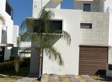 Casa de 3 habitaciones, Querétaro · Casa en Renta en Juriauilla
