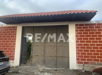 Casa · 227m² · 4 Recámaras · 4 Estacionamientos · Casa en Venta - (4)