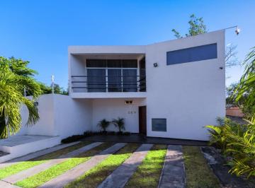 Casa de 4 habitaciones, Solidaridad · Casa en Esquina, Estudio Independiente, en Venta, Centro Maya, Playa del Carmen