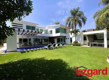 Casa de 4 habitaciones, Atlatlahucan · En Venta Casa con Amplio Jardín en Lomas de Cocoyoc