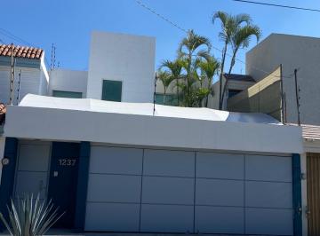 Casa de 3 habitaciones, Zapopan · Preciosa Casa en Venta Prados Tepeyac