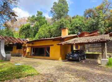 Casa · 490m² · 3 Recámaras · 4 Estacionamientos · Casa - Cuadrilla de Dolores