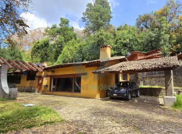 Casa · 490m² · 3 Recámaras · 4 Estacionamientos · Casa - Cuadrilla de Dolores