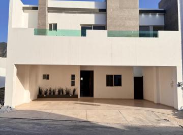 Casa de 4 habitaciones, Monterrey · Casa en Venta en Valle de Cristal