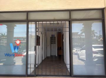 Local comercial de 6 habitaciones, Cuernavaca · Local en Plaza Comercial Dos Niveles