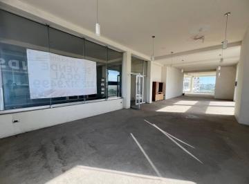 Local comercial · 193m² · 1 Estacionamiento · Local en Venta en Torre Forjadores, Zona Forjadores.