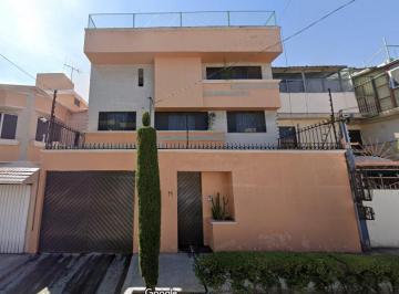 Casa de 4 habitaciones, Iztapalapa · Bonita Casa en Una Excelente Ubicación Cerca de Escuelas Parques y Hospitales