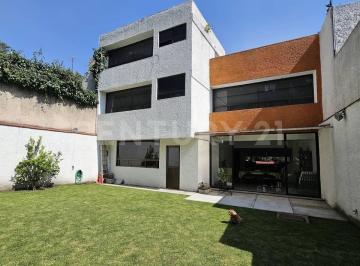 Casa · 410m² · 5 Recámaras · 4 Estacionamientos · Casa en Venta de Lomas de Guadalupe