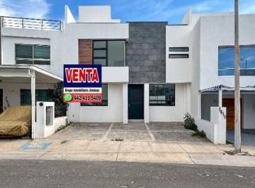 Casa · 193m² · 3 Recámaras · 2 Estacionamientos · Casa - Residencial El Refugio