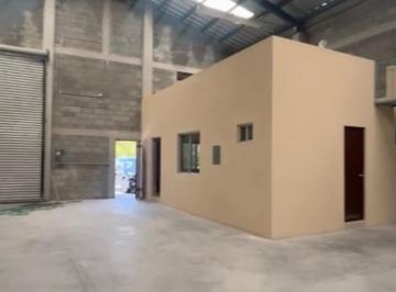 Bodega comercial · 420m² · 1 Recámara · 3 Estacionamientos · Depósito - Bosques de Los Nogales