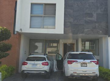 Casa de 3 habitaciones, Zapopan · Casa Habitación Alta Vista Residencial #41
