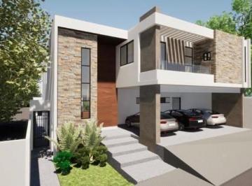 Casa · 450m² · 3 Recámaras · 3 Estacionamientos · Casa en Privada Los Franciscanos