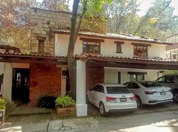 Casa · 386m² · 4 Recámaras · 4 Estacionamientos · Casa en Venta
