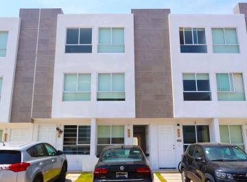 Casa de 4 habitaciones, Puebla · Casa en Renta, Salvaterra Residencial, Puebla.