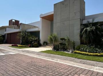 Casa · 790m² · 3 Recámaras · 3 Estacionamientos · Casa en Venta - Los Encinos - Morillotla