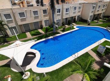 Casa de 3 habitaciones, Acapulco de Juárez · Fracc. Puente del Mar Villa 3 Rec 2.5 Baños, Alberca y Roof Garden. a Tan Solo Unos Pasos del Mar
