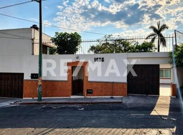 Casa de 5 habitaciones, Cuernavaca · Casa en Venta de 1385 m² de Terreno, 517 m² de Construcción