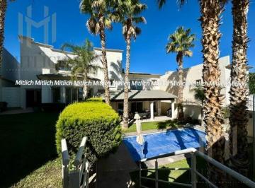 Casa · 618m² · 3 Recámaras · 3 Estacionamientos · Casa en Venta Rincon de Las Lomas