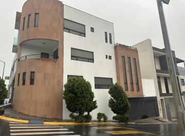 Casa · 180m² · 3 Recámaras · 4 Estacionamientos · Casa en Renta en Cumbres Elite Monterrey Nuevo Leon