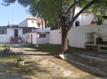 Casa · 566m² · 4 Recámaras · 2 Estacionamientos · Casa en Venta en Santiago Centro, Nuevo Leon