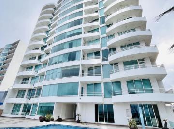Departamento · 190m² · 4 Recámaras · 2 Estacionamientos · Venta de Departamento con 4 Recámaras, Amenidades y Frente Al Mar en Boca del Río