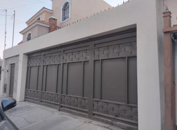Casa · 3 Recámaras · 2 Estacionamientos · Se Renta Casa en Fraccionamiento Virreyes