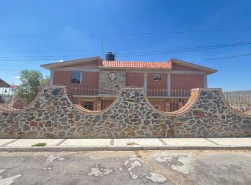Casa · 685m² · 5 Recámaras · 8 Estacionamientos · Casa Escriturada Estilo Mexicano Para Airbnb o Descanso