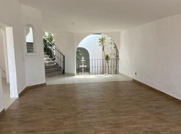 Casa · 486m² · 4 Recámaras · 3 Estacionamientos · Casa Venta Vista Hermosa