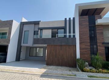 Casa · 340m² · 4 Recámaras · 2 Estacionamientos · Casa en Venta a Estrenar. a Dos Minutos de Barrio Cascatta.