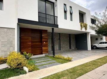 Casa en condominio de 5 habitaciones, Zapopan · Hermosa Casa en Venta en Coto Parque Virreyes