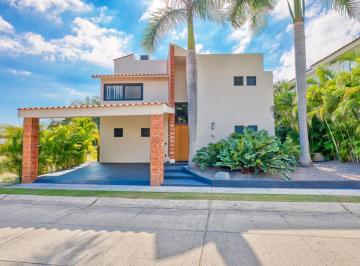 Casa en condominio · 273m² · 3 Recámaras · 2 Estacionamientos · Casa en Flamingos Residencial