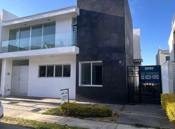 Casa en condominio de 3 habitaciones, Zapopan · Casa en Venta en Jardin Real