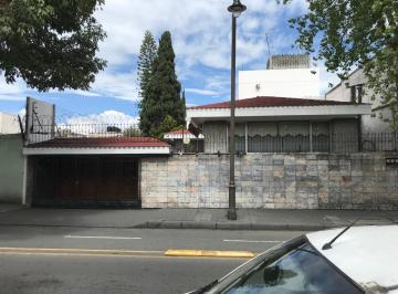 Casa · 645m² · Casa en Venta Av General José Vicente Villada, La Merced