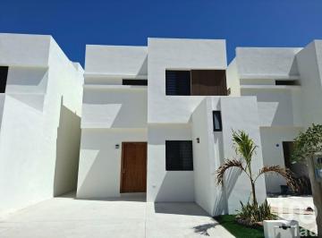 Casa · 129m² · 3 Recámaras · 2 Estacionamientos · Casa de Dos Plantas en Venta en Privada en La Paz Baja California Sur
