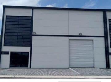 Bodega comercial · 240m² · 3 Estacionamientos · Bodega Comercial en Pueblo Santa Rosa de Jauregui