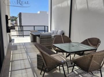 Casa · 204m² · 4 Recámaras · 2 Estacionamientos · Casa en Venta con Recámara en Planta Baja por El Rejón Chih.