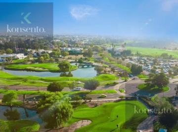 Terreno / Lote · 708m² · Terreno en Venta