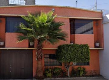 Casa de 4 habitaciones, Gustavo A. Madero · Casa en San Juan de Aragón en Venta Hipotecaria