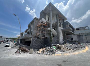 Casa de 5 habitaciones, Monterrey · Casa con 741 m² de Superficie de Terreno, 5 Habitaciones en Venta en Sierra Alta
