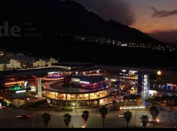 Local comercial · 560m² · Local en Renta en Av Paseo de Los Leones, Monterrey Nl.