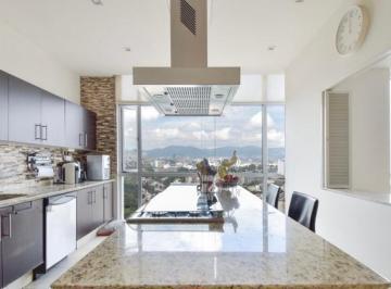 Departamento · 233m² · 3 Recámaras · 2 Estacionamientos · Penthouse en Lomas del Chamizal