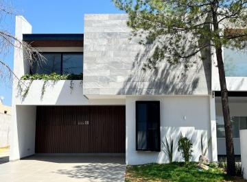 Casa 400m² Venta Gran Jardín · Casa en Venta en La Campiña