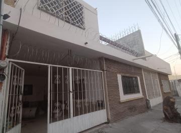 Casa de 2 habitaciones, Saltillo · Casa en Venta en Zona Centro, a m de V Carranza