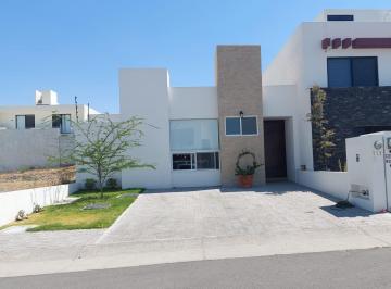 Casa de 2 habitaciones, Querétaro · Casa en Venta en Fraccionamiento Grand Juriquilla
