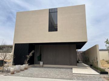 Casa · 270m² · 3 Recámaras · 2 Estacionamientos · Casa en Venta La Valenciana, León, Gto