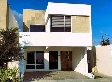 Casa · 128m² · 3 Recámaras · 2 Estacionamientos · Casa en Venta en Crystal Lagoons, Apodaca