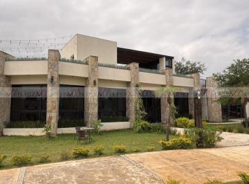 Casa · 233m² · 3 Recámaras · 45 Estacionamientos · Casa en Venta en El Pastor